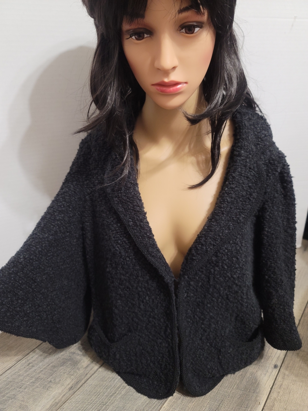 Sandro Black Wool Bouclé Knit Corded Trim Parisian Style Jacket Hook Closure Lg